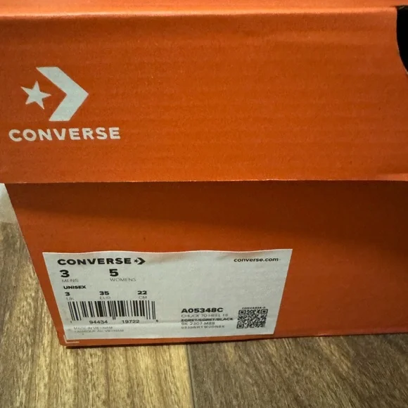 New Converse Chuck 70 size 5 women boots - Picture 2 of 6